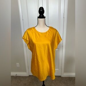 Express Yellow Short Sleeve Satin Blouse Shirt Crew Neck Gramercy Tee